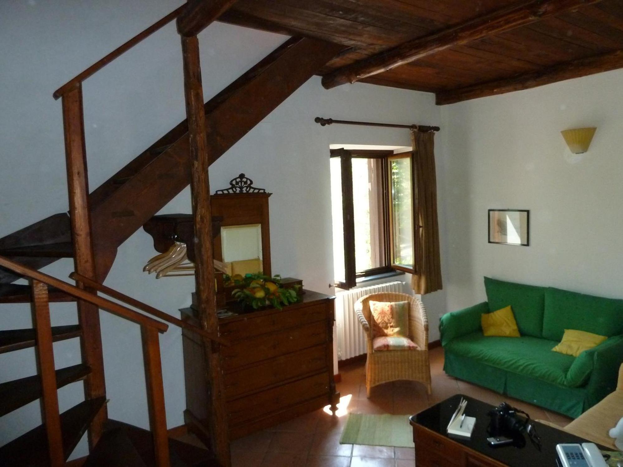 Agriturismo La Vecchia Quercia San Cipriano Picentino Eksteriør bilde