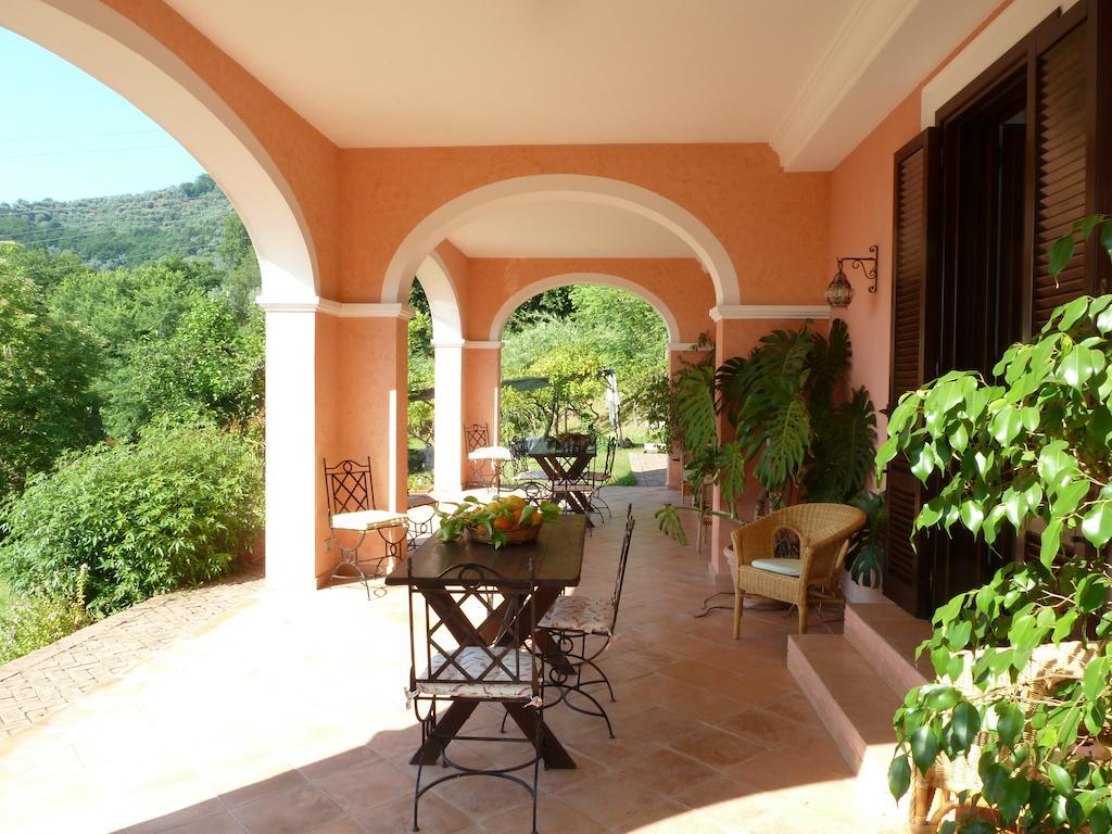 Agriturismo La Vecchia Quercia San Cipriano Picentino Rom bilde